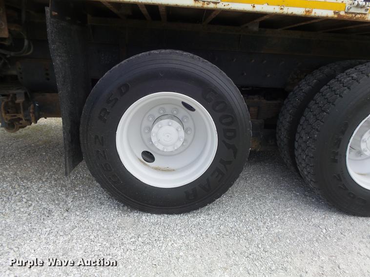 image for item DD7232 2005 Freightliner FL80 Crew Cab flatbed truck