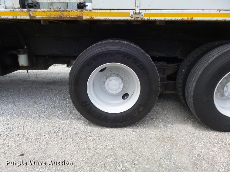 image for item DD7232 2005 Freightliner FL80 Crew Cab flatbed truck