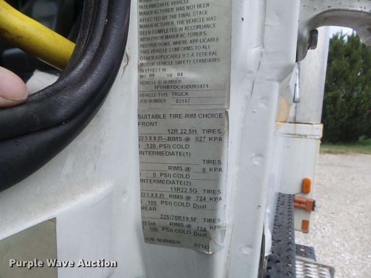 image for item DD7232 2005 Freightliner FL80 Crew Cab flatbed truck