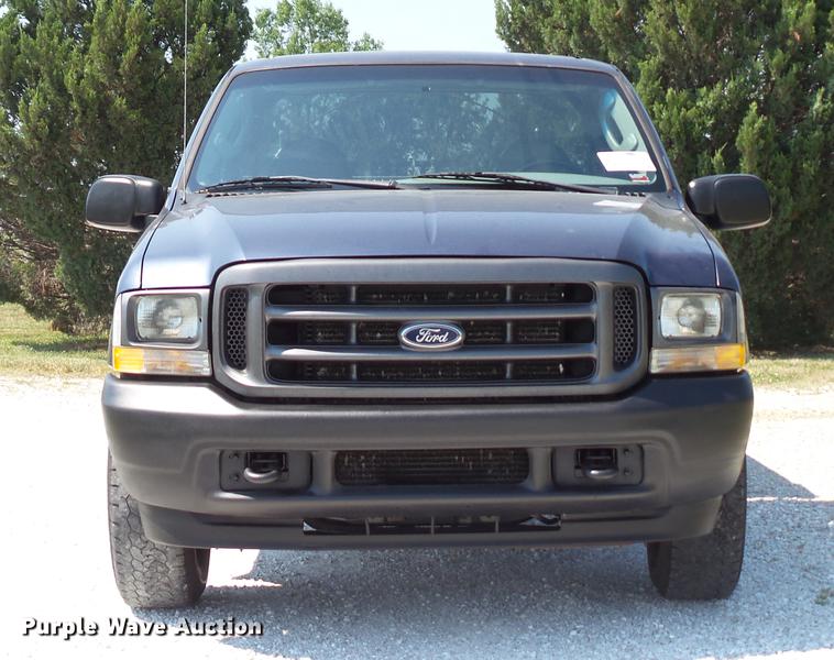 image for item DD7256 2004 Ford F250 Super Duty XL SuperCab pickup truck