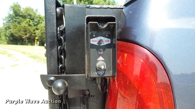 image for item DD7256 2004 Ford F250 Super Duty XL SuperCab pickup truck