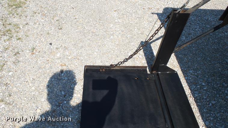 image for item DD7256 2004 Ford F250 Super Duty XL SuperCab pickup truck