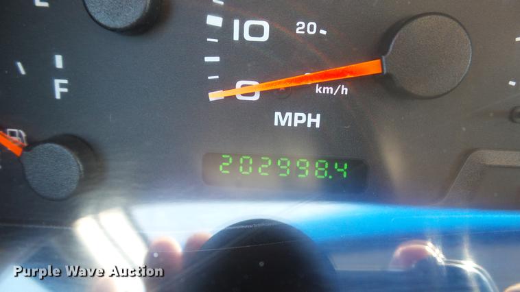 image for item DD7256 2004 Ford F250 Super Duty XL SuperCab pickup truck