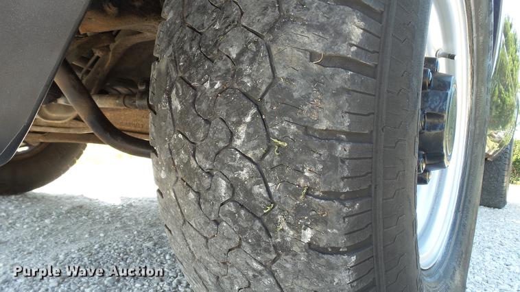 image for item DD7256 2004 Ford F250 Super Duty XL SuperCab pickup truck