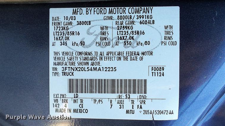 image for item DD7256 2004 Ford F250 Super Duty XL SuperCab pickup truck