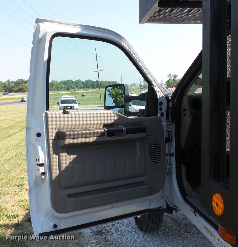 image for item DD7257 2008 Ford F550 Super Duty XL flatbed truck