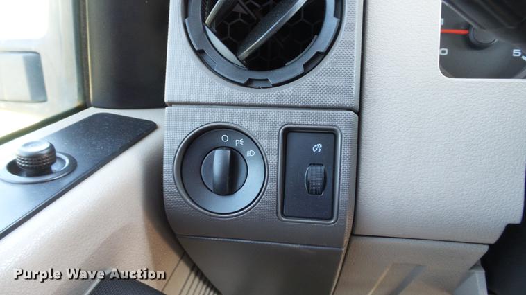 image for item DD7257 2008 Ford F550 Super Duty XL flatbed truck