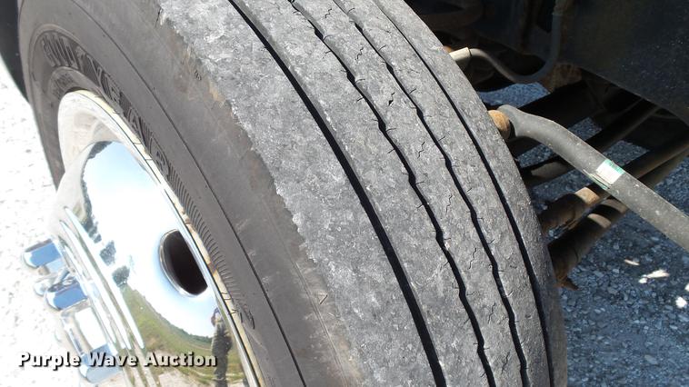 image for item DD7257 2008 Ford F550 Super Duty XL flatbed truck