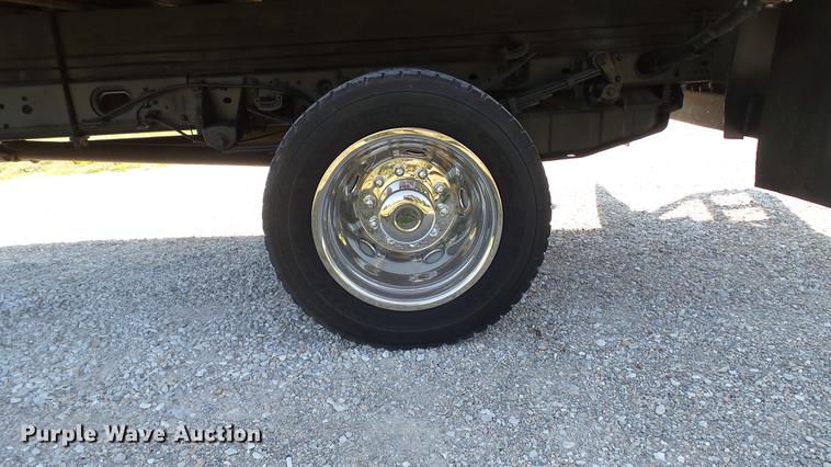 image for item DD7257 2008 Ford F550 Super Duty XL flatbed truck