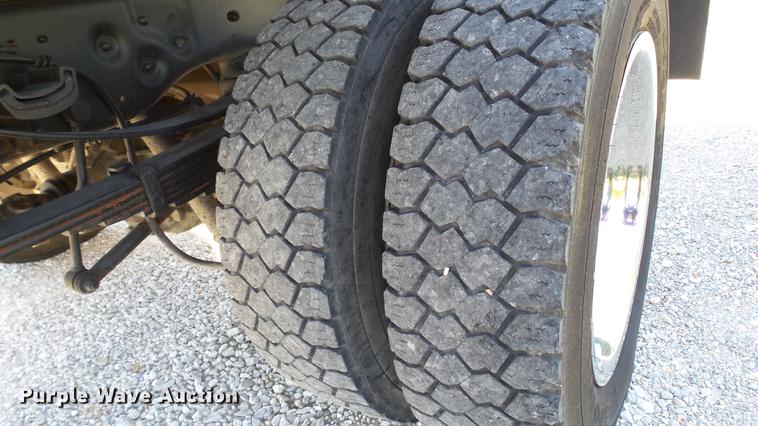 image for item DD7257 2008 Ford F550 Super Duty XL flatbed truck