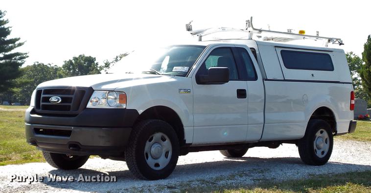 image for item DD7258 2008 Ford F150 XL pickup truck