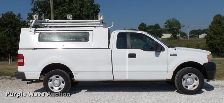 image for item DD7258 2008 Ford F150 XL pickup truck