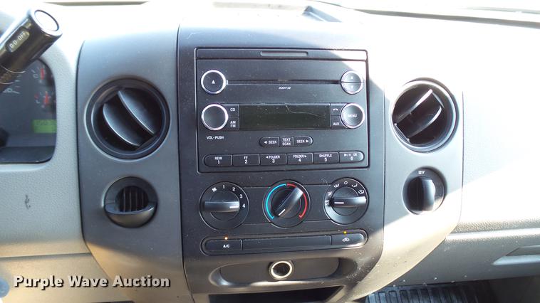 image for item DD7258 2008 Ford F150 XL pickup truck