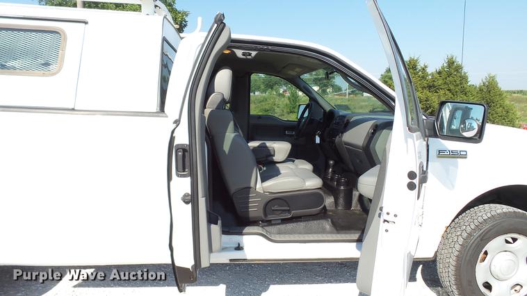 image for item DD7258 2008 Ford F150 XL pickup truck