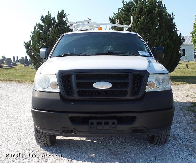 image for item DD7259 2007 Ford F150 XL pickup truck