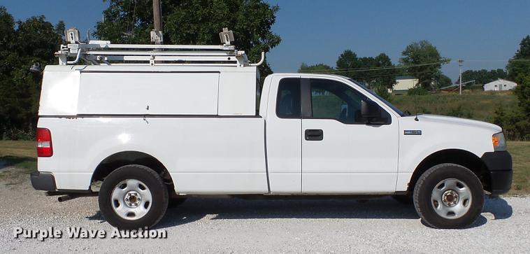 image for item DD7259 2007 Ford F150 XL pickup truck