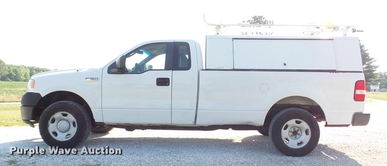 image for item DD7259 2007 Ford F150 XL pickup truck