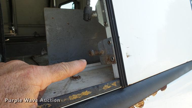 image for item DD7259 2007 Ford F150 XL pickup truck