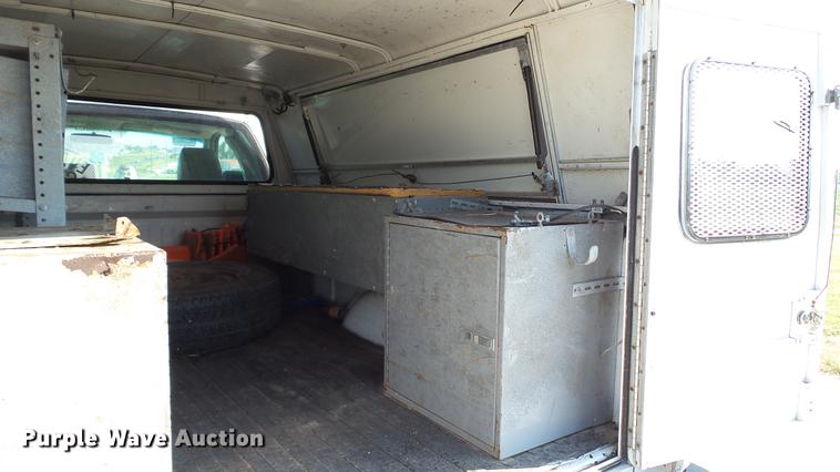 image for item DD7259 2007 Ford F150 XL pickup truck