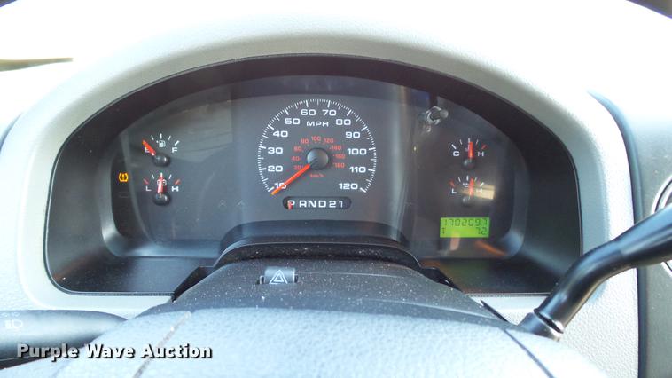 image for item DD7259 2007 Ford F150 XL pickup truck