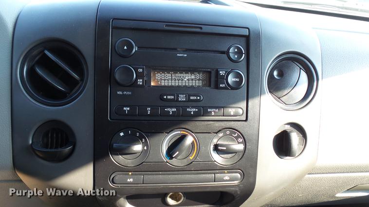 image for item DD7259 2007 Ford F150 XL pickup truck