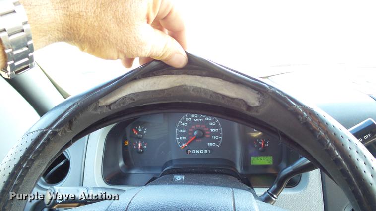 image for item DD7259 2007 Ford F150 XL pickup truck