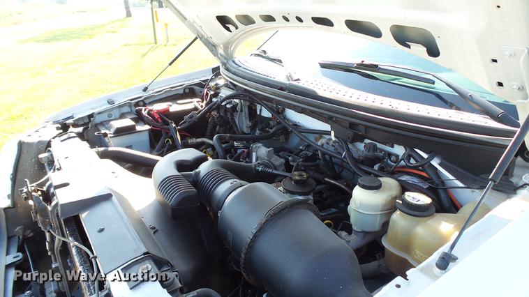 image for item DD7259 2007 Ford F150 XL pickup truck