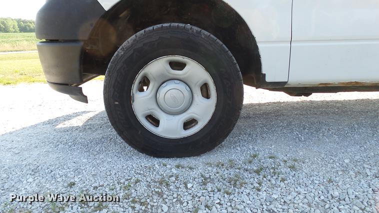 image for item DD7259 2007 Ford F150 XL pickup truck