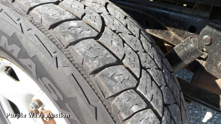 image for item DD7259 2007 Ford F150 XL pickup truck