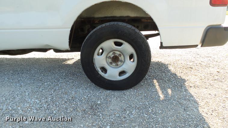 image for item DD7259 2007 Ford F150 XL pickup truck