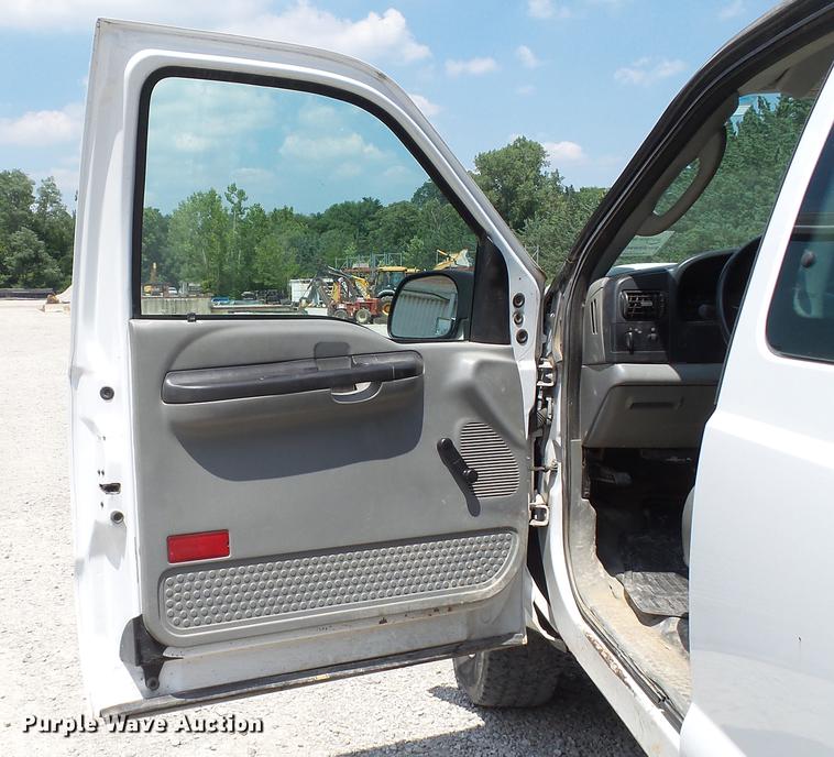 image for item DD7262 2007 Ford F250 Super Duty XL SuperCab pickup truck