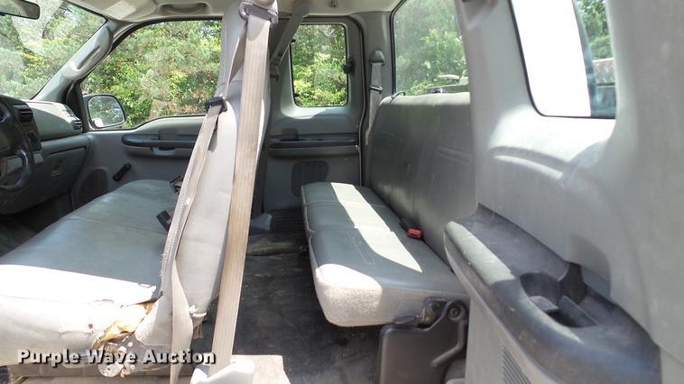 image for item DD7262 2007 Ford F250 Super Duty XL SuperCab pickup truck