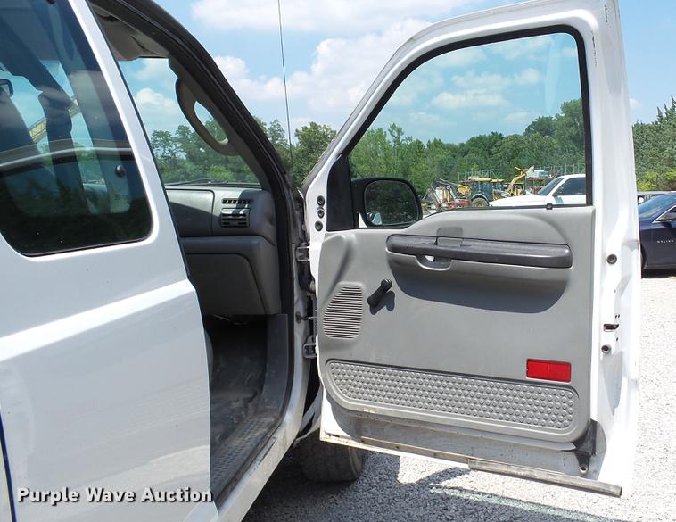 image for item DD7262 2007 Ford F250 Super Duty XL SuperCab pickup truck