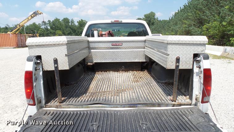 image for item DD7262 2007 Ford F250 Super Duty XL SuperCab pickup truck