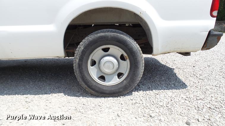 image for item DD7262 2007 Ford F250 Super Duty XL SuperCab pickup truck