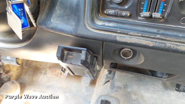 image for item DD7263 2006 Chevrolet Silverado 2500HD Ext. Cab pickup truck