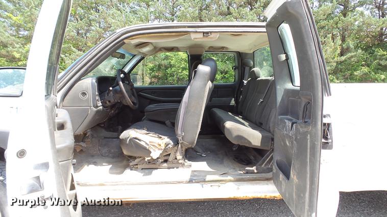 image for item DD7263 2006 Chevrolet Silverado 2500HD Ext. Cab pickup truck