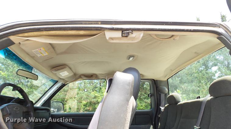 image for item DD7263 2006 Chevrolet Silverado 2500HD Ext. Cab pickup truck