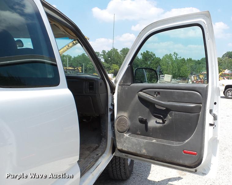 image for item DD7263 2006 Chevrolet Silverado 2500HD Ext. Cab pickup truck