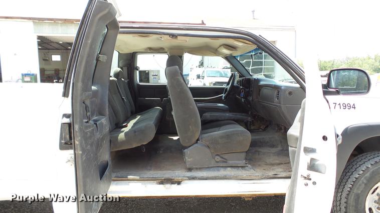 image for item DD7263 2006 Chevrolet Silverado 2500HD Ext. Cab pickup truck