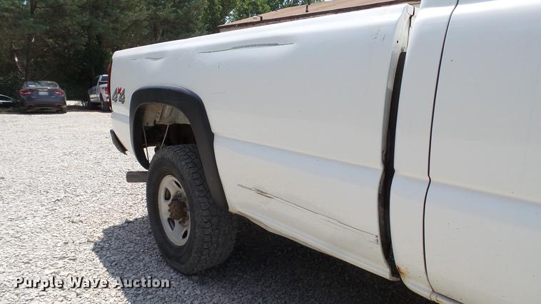 image for item DD7263 2006 Chevrolet Silverado 2500HD Ext. Cab pickup truck