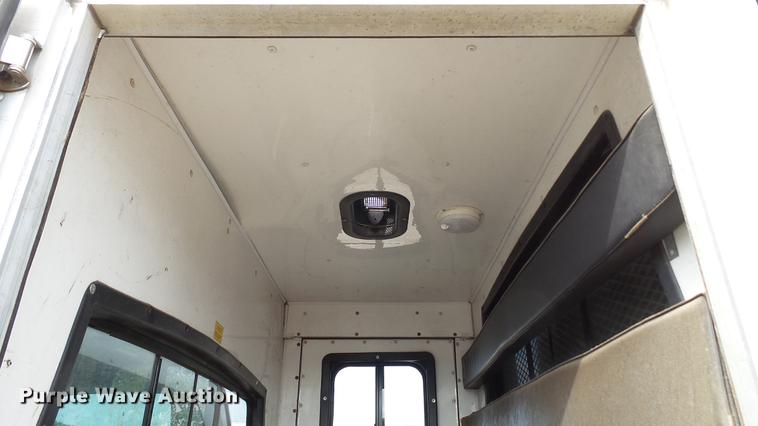 image for item DD7285 2003 Ford F450 Super Duty XL Crew Cab dump flatbed pickup truck