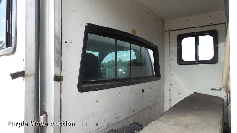 image for item DD7285 2003 Ford F450 Super Duty XL Crew Cab dump flatbed pickup truck