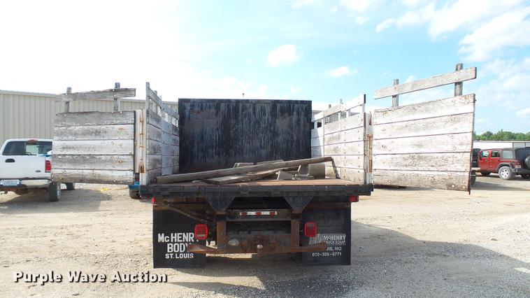 image for item DD7285 2003 Ford F450 Super Duty XL Crew Cab dump flatbed pickup truck