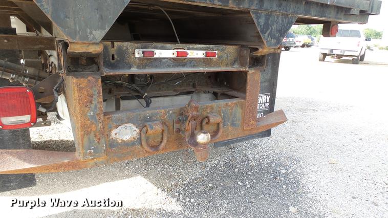 image for item DD7285 2003 Ford F450 Super Duty XL Crew Cab dump flatbed pickup truck