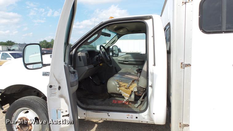 image for item DD7285 2003 Ford F450 Super Duty XL Crew Cab dump flatbed pickup truck