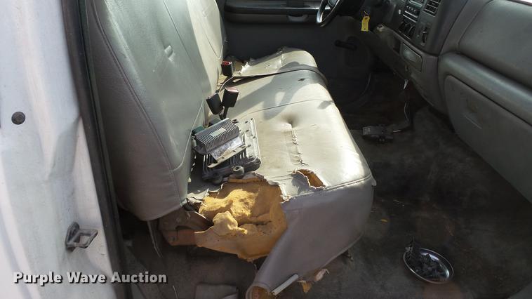 image for item DD7285 2003 Ford F450 Super Duty XL Crew Cab dump flatbed pickup truck