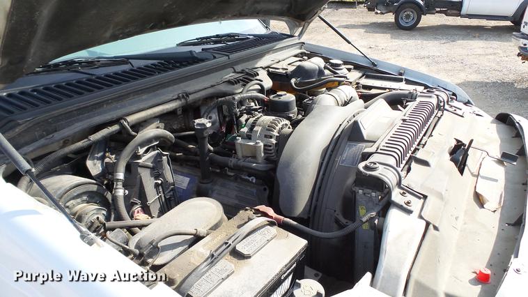 image for item DD7285 2003 Ford F450 Super Duty XL Crew Cab dump flatbed pickup truck