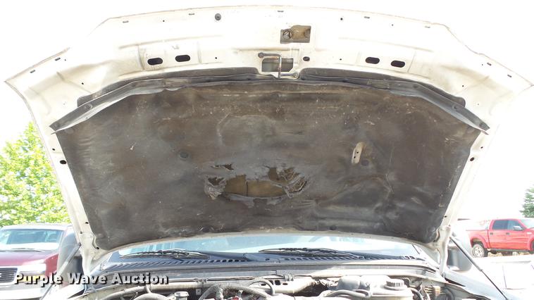 image for item DD7285 2003 Ford F450 Super Duty XL Crew Cab dump flatbed pickup truck