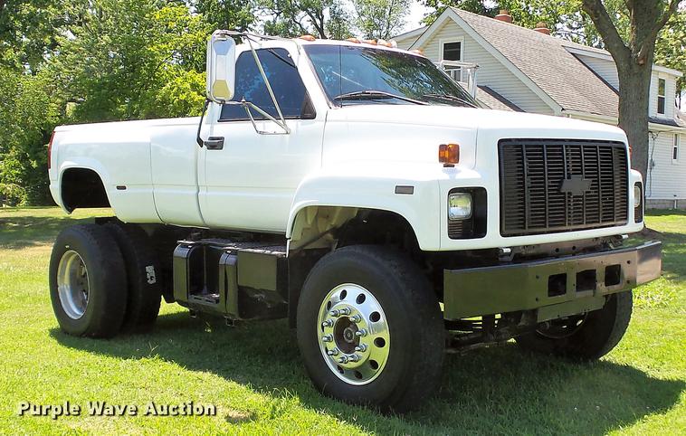image for item DD7292 1997 Chevrolet TopKick truck